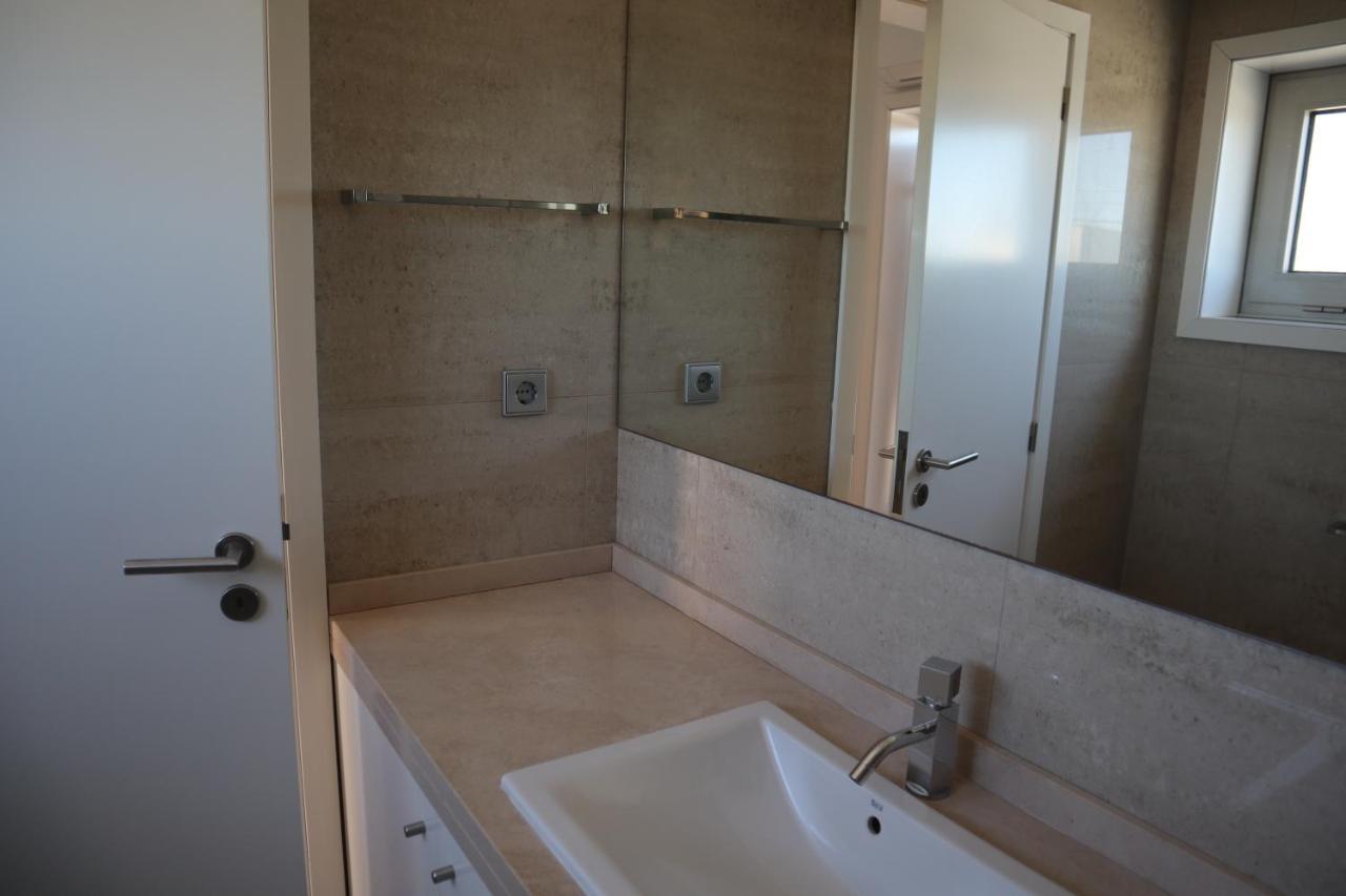 Villa Dos Salgados, 5Bdr, Beach Front, Near Salgados Golf Club Guia  Ngoại thất bức ảnh