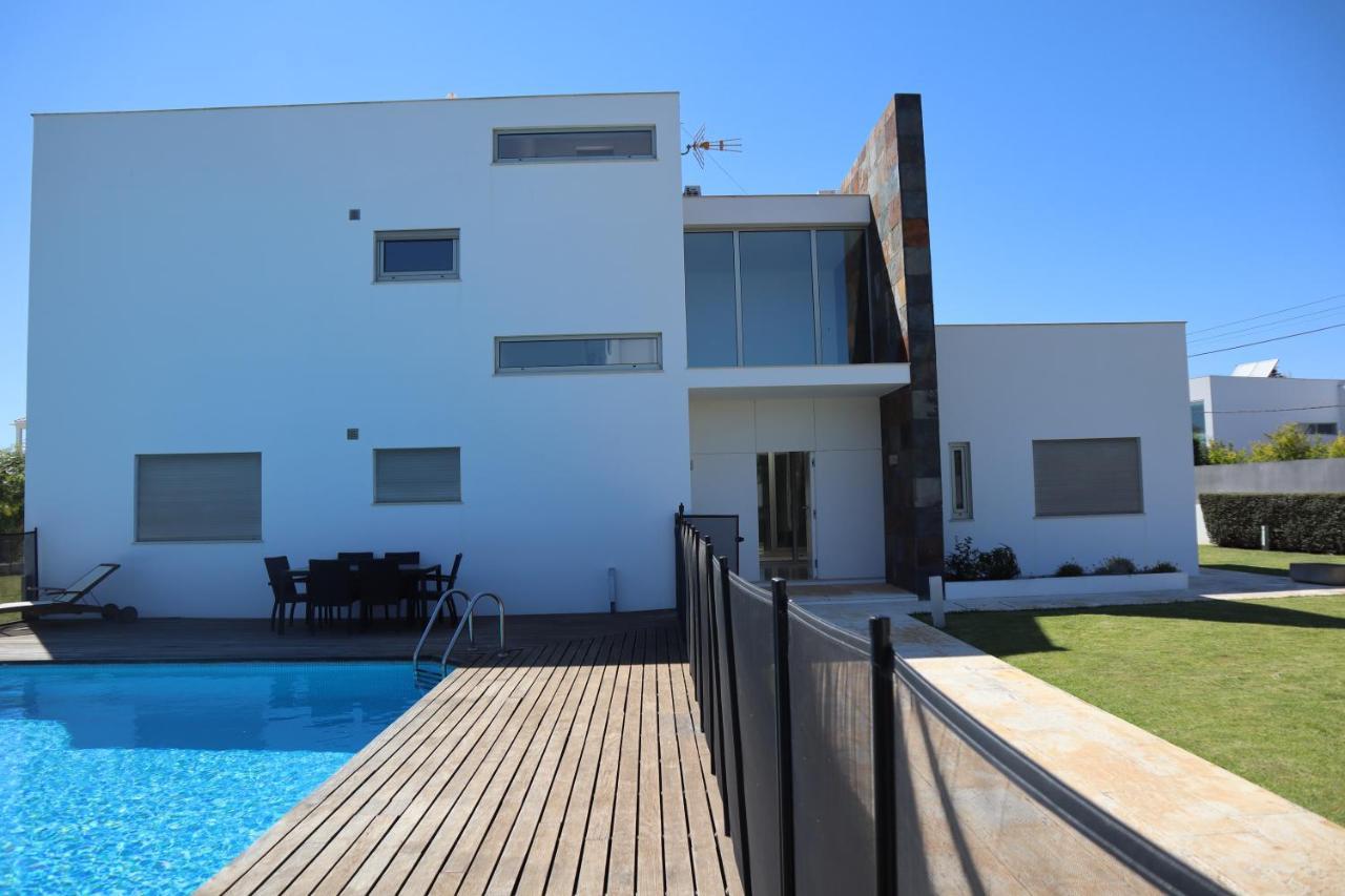 Villa Dos Salgados, 5Bdr, Beach Front, Near Salgados Golf Club Guia  Ngoại thất bức ảnh